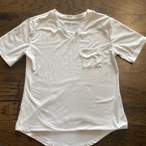 Zyia active T-shirt with pocket